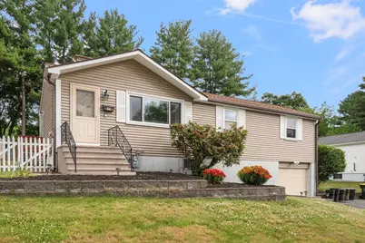 32 Arapahoe Rd, Bellingham, MA 02019 - Photo 2