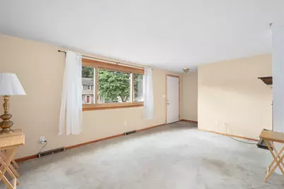 32 Arapahoe Rd, Bellingham, MA 02019 - Photo 4