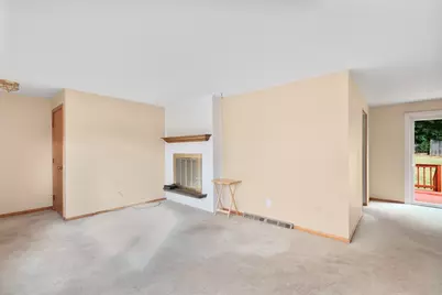 32 Arapahoe Rd, Bellingham, MA 02019 - Photo 6