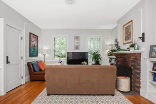 10 Austin St, Boston, MA 02129 - Photo 4