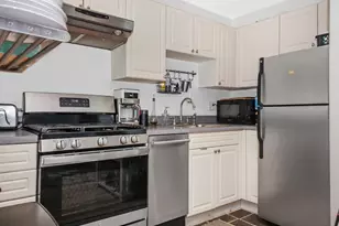 10 Austin St, Boston, MA 02129 - Photo 8