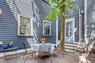 10 Austin St, Boston, MA 02129 - Photo 14