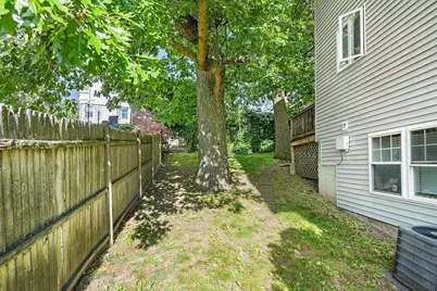 18 Sargent St #B, Boston, MA 02125 - Photo 6