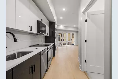 872 Broadway #205, Somerville, MA 02144 - Photo 4