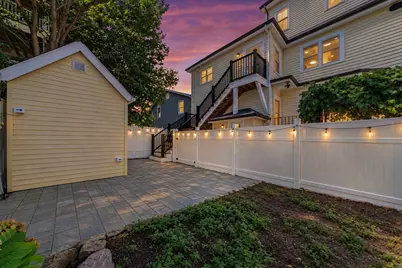 29 Hanson St, Somerville, MA 02143 - Photo 16