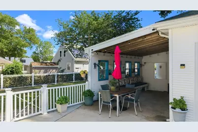 2422 Acushnet Ave, New Bedford, MA 02745 - Photo 6