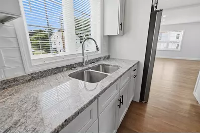 489 Spring, Fall River, MA 02721 - Photo 6