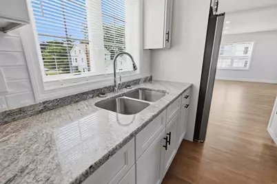 489 Spring, Fall River, MA 02721 - Photo 6