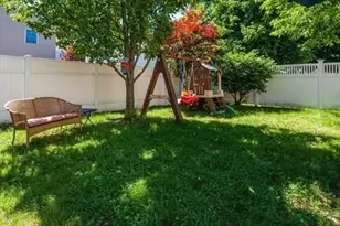 62 Bowdoin Ave, Waltham, MA 02451 - Photo 26
