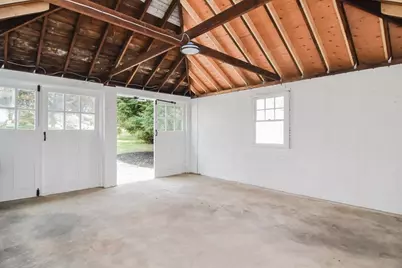 19 Stoneleigh Rd, Watertown, MA 02472 - Photo 4