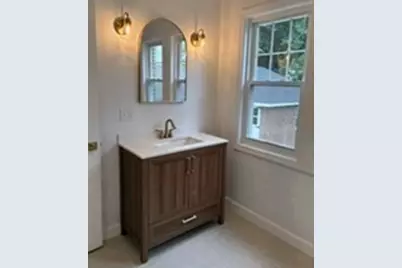 19 Stoneleigh Rd, Watertown, MA 02472 - Photo 14