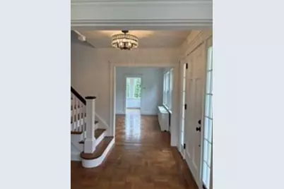 19 Stoneleigh Rd, Watertown, MA 02472 - Photo 6