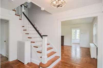 19 Stoneleigh Rd, Watertown, MA 02472 - Photo 8