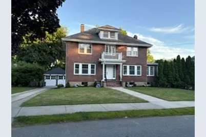 19 Stoneleigh Rd, Watertown, MA 02472 - Photo 1