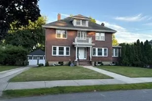 19 Stoneleigh Rd, Watertown, MA 02472 - Photo 1