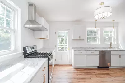 19 Stoneleigh Rd, Watertown, MA 02472 - Photo 20