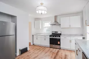 19 Stoneleigh Rd, Watertown, MA 02472 - Photo 18