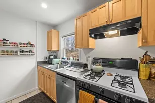 36 Dickinson Rd, Boston, MA 02135 - Photo 8