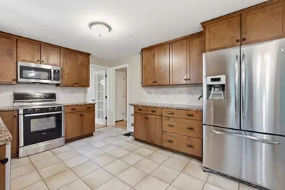 27 Eastwood Dr, Wilbraham, MA 01095 - Photo 12