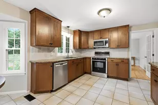 27 Eastwood Dr, Wilbraham, MA 01095 - Photo 16
