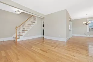 119 River St, Newton, MA 02465 - Photo 2