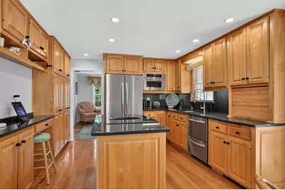 15 Carter Drive, Framingham, MA 01701 - Photo 14