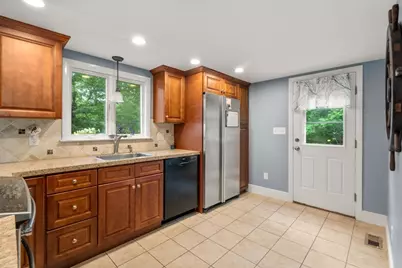 29 Silver Birch Ave, Plymouth, MA 02360 - Photo 8