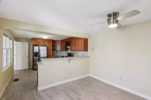 35 Mitchell Grant Way, Bedford, MA 01730 - Photo 6