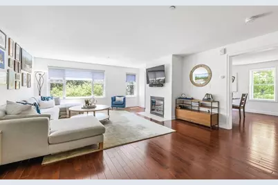 30 Webster St #4, Needham, MA 02494 - Photo 2