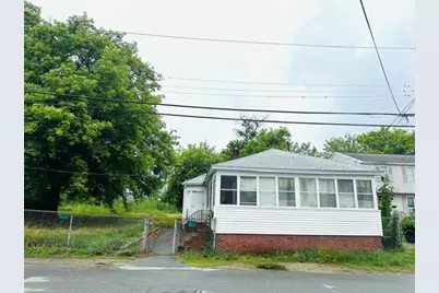 10 Lafayette St, Lowell, MA 01854 - Photo 2