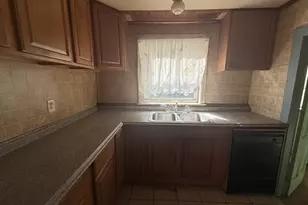 127 Cliff St, Southbridge, MA 01550 - Photo 10