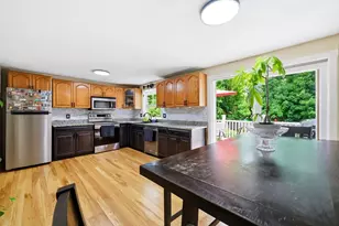 23 Phelps St, Easthampton, MA 01027 - Photo 10