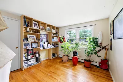 23 Phelps St, Easthampton, MA 01027 - Photo 22