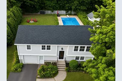 23 Phelps St, Easthampton, MA 01027 - Photo 2