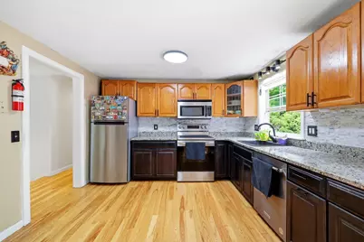 23 Phelps St, Easthampton, MA 01027 - Photo 8