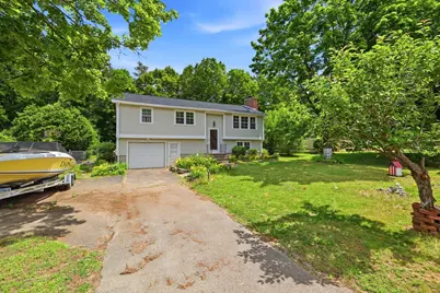23 Phelps St, Easthampton, MA 01027 - Photo 4