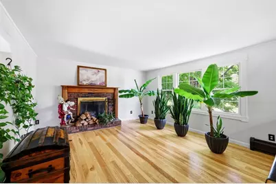 23 Phelps St, Easthampton, MA 01027 - Photo 12