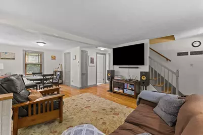 33 Spruce St, Shrewsbury, MA 01545 - Photo 4