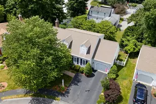 25 Intervale Farm Ln, Northborough, MA 01532 - Photo 2