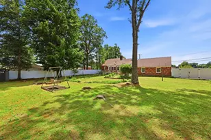 115 Poplar St, Agawam, MA 01030 - Photo 36