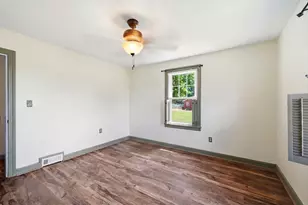 115 Poplar St, Agawam, MA 01030 - Photo 12