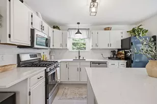 16 Fairview Farm Rd, Haverhill, MA 01832 - Photo 6