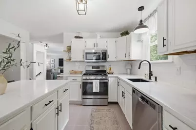 16 Fairview Farm Rd, Haverhill, MA 01832 - Photo 8