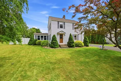 37 Valentine St, Agawam, MA 01001 - Photo 2