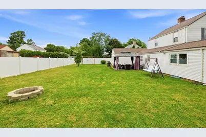 37 Valentine St, Agawam, MA 01001 - Photo 32