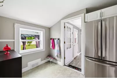 37 Valentine St, Agawam, MA 01001 - Photo 6