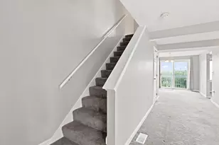 2604 Lewis O Gray Dr, Saugus, MA 01906 - Photo 4