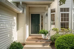 39 Village Cir, Milford, MA 01757 - Photo 2