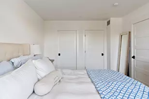 65 Chelsea St, Boston, MA 02129 - Photo 8