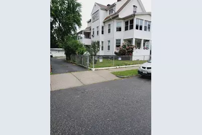 32-34 Montmorenci St, Springfield, MA 01107 - Photo 2